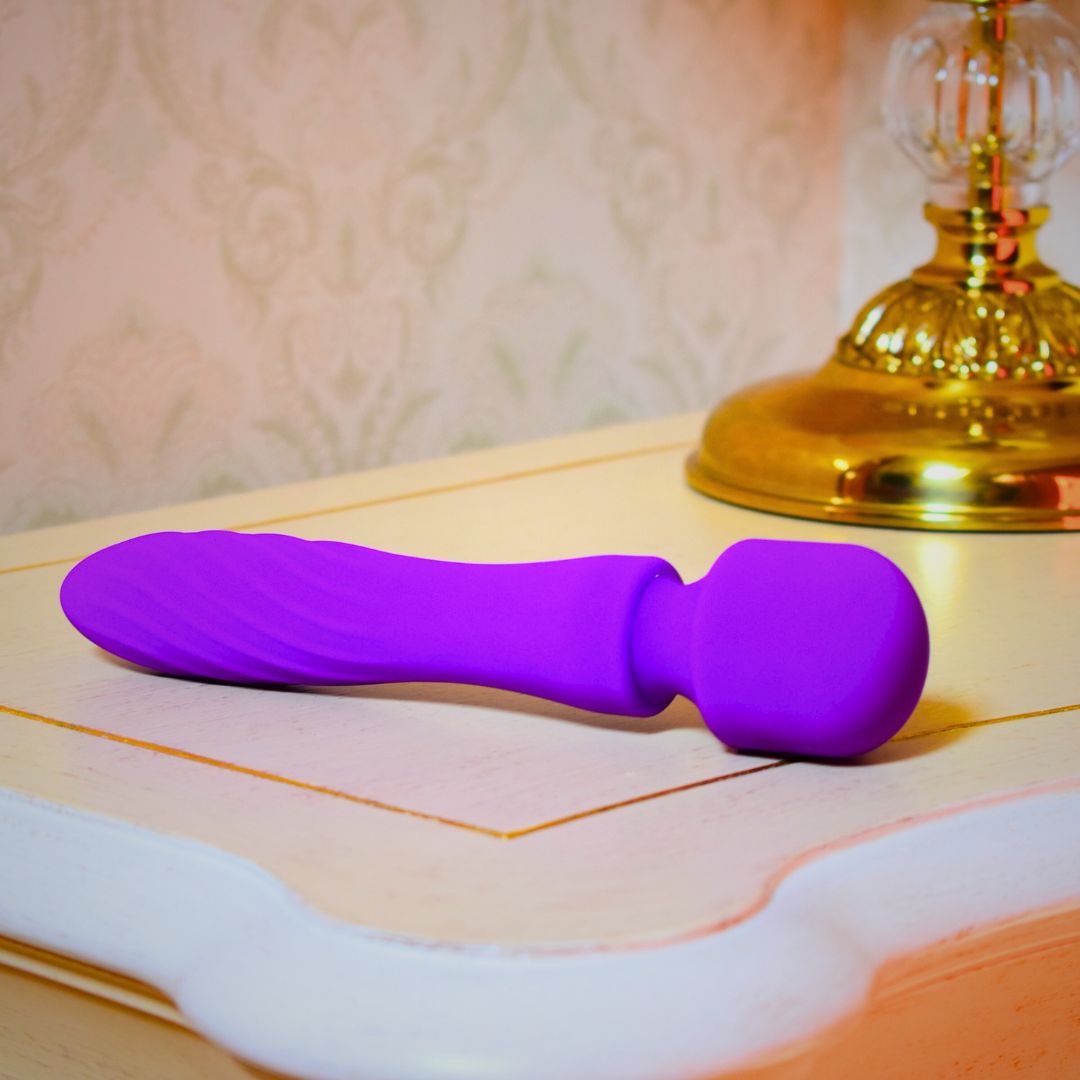 Lumier Vibrating Wand Massager